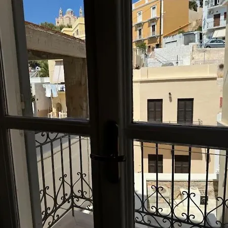 Of Aegean - Two Balconies Apartamento Ermoupoli